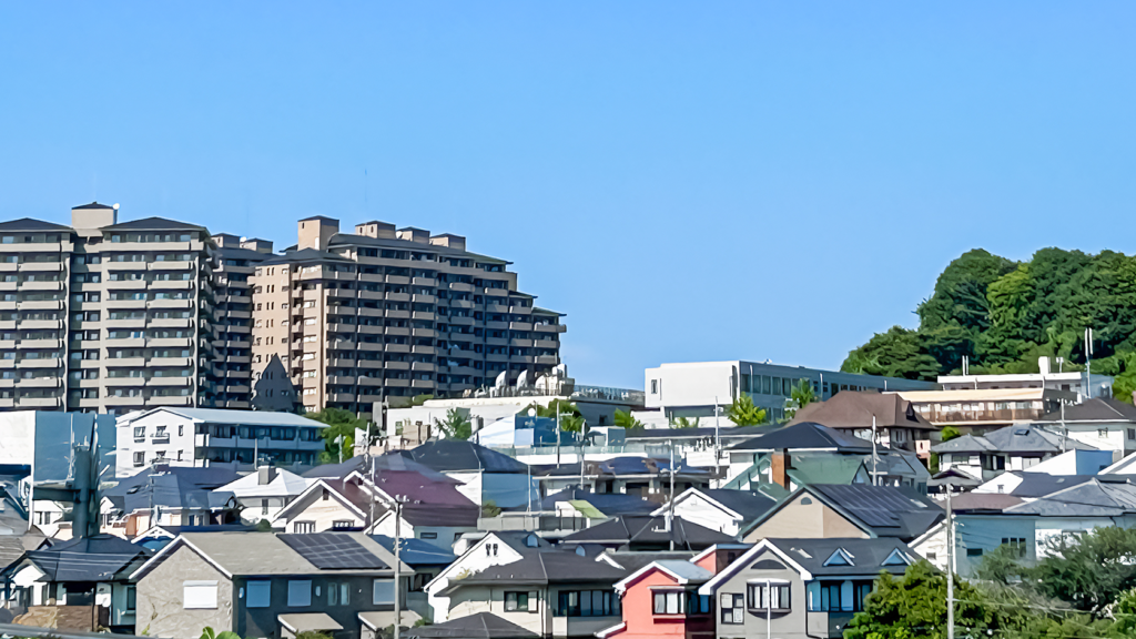 横浜市の外壁塗装と補助金制度を解説する記事のアイキャッチ画像